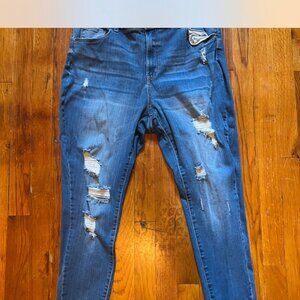 WOMENS DENIM RIPPED JEANS SIZE 18